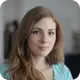 Leticia, advogada e aluna do Curso Córtex, em seu depoimento sobre como a neurociência comportamental ajudou a controlar a ansiedade antes de julgamentos.